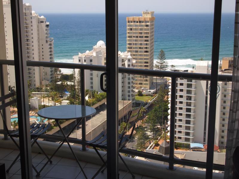 Apartamento Deluxe Chevron Renaissance Gold Coast Exterior foto